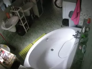 Julmodels Bathroom 1st Floor-1's Live Sex Cam Show