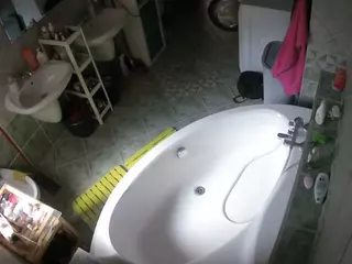 Julmodels Bathroom 1st Floor-1's Live Sex Cam Show