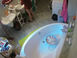 Julmodels Bathroom 1st Floor-1's Live Sex Cam Show