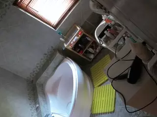 Julmodels Bathroom 1st Floor-2's Live Sex Cam Show