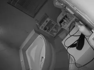 Julmodels Bathroom 1st Floor-2's Live Sex Cam Show