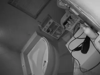 Julmodels Bathroom 1st Floor-2's Live Sex Cam Show