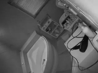 Julmodels Bathroom 1st Floor-2's Live Sex Cam Show