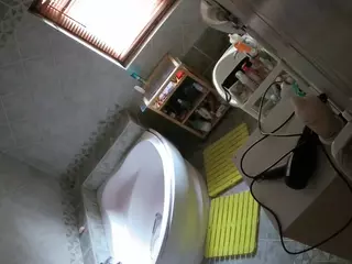 Julmodels Bathroom 1st Floor-2's Live Sex Cam Show