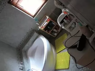 Julmodels Bathroom 1st Floor-2's Live Sex Cam Show