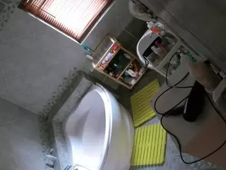 Julmodels Bathroom 1st Floor-2's Live Sex Cam Show