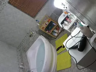 Julmodels Bathroom 1st Floor-2's Live Sex Cam Show