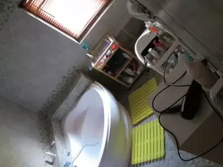 Julmodels Bathroom 1st Floor-2's Live Sex Cam Show