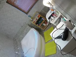 Julmodels Bathroom 1st Floor-2's Live Sex Cam Show