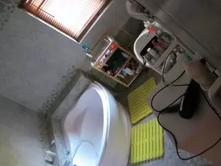 Julmodels Bathroom 1st Floor-2's Live Sex Cam Show