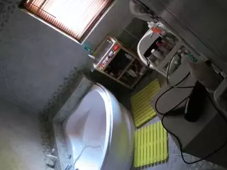 Julmodels Bathroom 1st Floor-2's Live Sex Cam Show