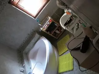 Julmodels Bathroom 1st Floor-2's Live Sex Cam Show
