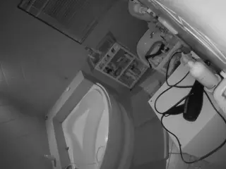 Julmodels Bathroom 1st Floor-2's Live Sex Cam Show