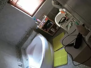 Julmodels Bathroom 1st Floor-2's Live Sex Cam Show