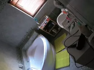 Julmodels Bathroom 1st Floor-2's Live Sex Cam Show