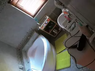 Julmodels Bathroom 1st Floor-2's Live Sex Cam Show