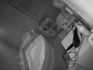 Julmodels Bathroom 1st Floor-2's Live Sex Cam Show