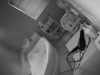 Julmodels Bathroom 1st Floor-2's Live Sex Cam Show