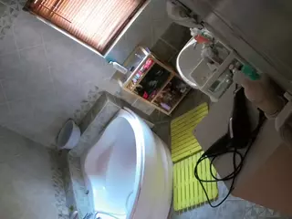 Julmodels Bathroom 1st Floor-2's Live Sex Cam Show