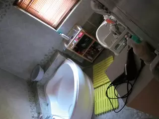 Julmodels Bathroom 1st Floor-2's Live Sex Cam Show