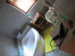 Julmodels Bathroom 1st Floor-2's Live Sex Cam Show
