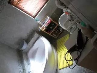 Julmodels Bathroom 1st Floor-2's Live Sex Cam Show