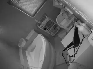 Julmodels Bathroom 1st Floor-2's Live Sex Cam Show
