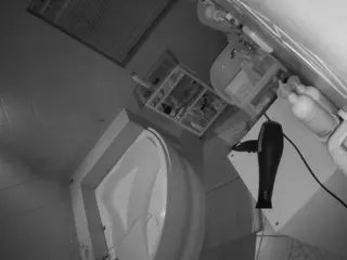 Julmodels Bathroom 1st Floor-2's Live Sex Cam Show