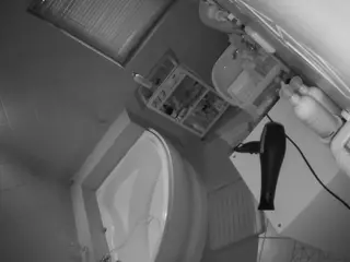 Julmodels Bathroom 1st Floor-2's Live Sex Cam Show