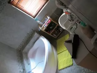Julmodels Bathroom 1st Floor-2's Live Sex Cam Show