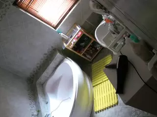 Julmodels Bathroom 1st Floor-2's Live Sex Cam Show