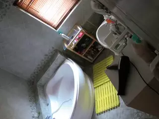 Julmodels Bathroom 1st Floor-2's Live Sex Cam Show