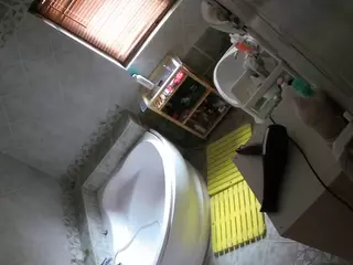 Julmodels Bathroom 1st Floor-2's Live Sex Cam Show