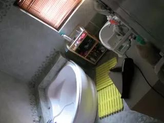 Julmodels Bathroom 1st Floor-2's Live Sex Cam Show