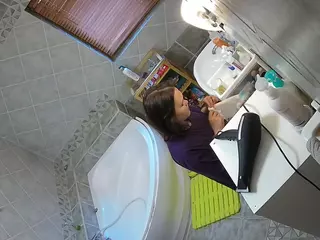 Julmodels Bathroom 1st Floor-2's Live Sex Cam Show