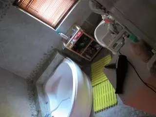 Julmodels Bathroom 1st Floor-2's Live Sex Cam Show