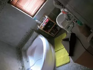 Julmodels Bathroom 1st Floor-2's Live Sex Cam Show