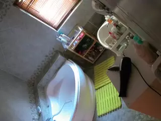 Julmodels Bathroom 1st Floor-2's Live Sex Cam Show