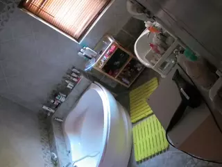 Julmodels Bathroom 1st Floor-2's Live Sex Cam Show