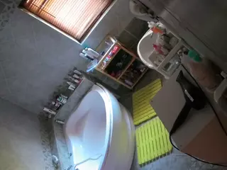 Julmodels Bathroom 1st Floor-2's Live Sex Cam Show