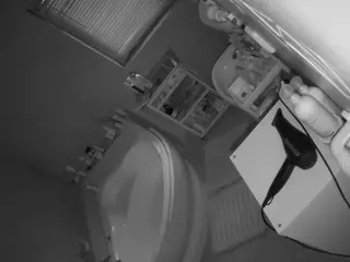 Julmodels Bathroom 1st Floor-2's Live Sex Cam Show