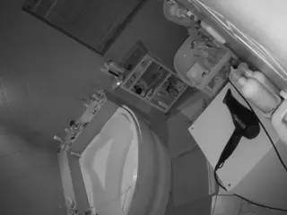 Julmodels Bathroom 1st Floor-2's Live Sex Cam Show