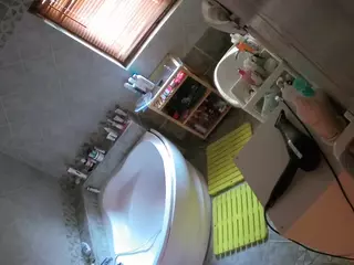Julmodels Bathroom 1st Floor-2's Live Sex Cam Show