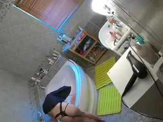 Julmodels Bathroom 1st Floor-2's Live Sex Cam Show