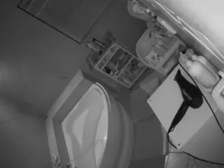 Julmodels Bathroom 1st Floor-2's Live Sex Cam Show