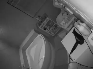 Julmodels Bathroom 1st Floor-2's Live Sex Cam Show