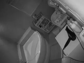 Julmodels Bathroom 1st Floor-2's Live Sex Cam Show