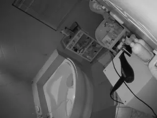 Julmodels Bathroom 1st Floor-2's Live Sex Cam Show