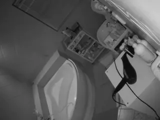 Julmodels Bathroom 1st Floor-2's Live Sex Cam Show