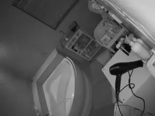 Julmodels Bathroom 1st Floor-2's Live Sex Cam Show